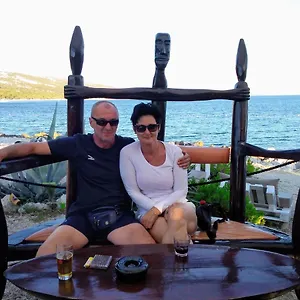 https://apartmani-maja-pag-island.hotelinzadar.com